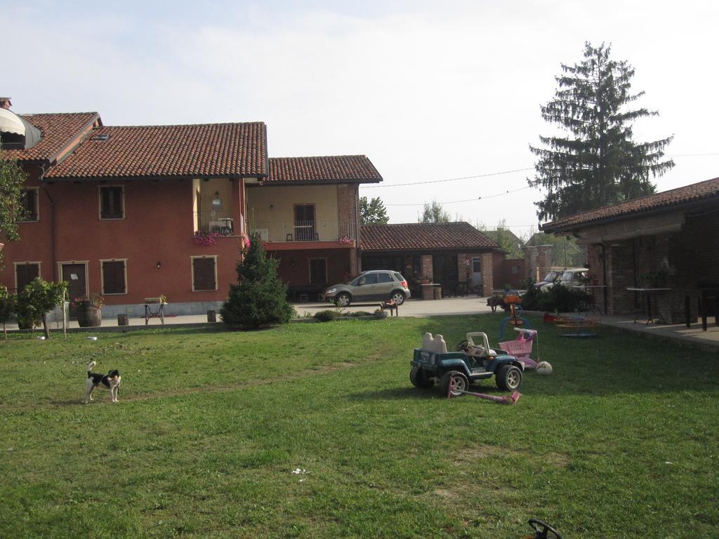 Agriturismo La Ca 'D Majin Poirino المظهر الخارجي الصورة