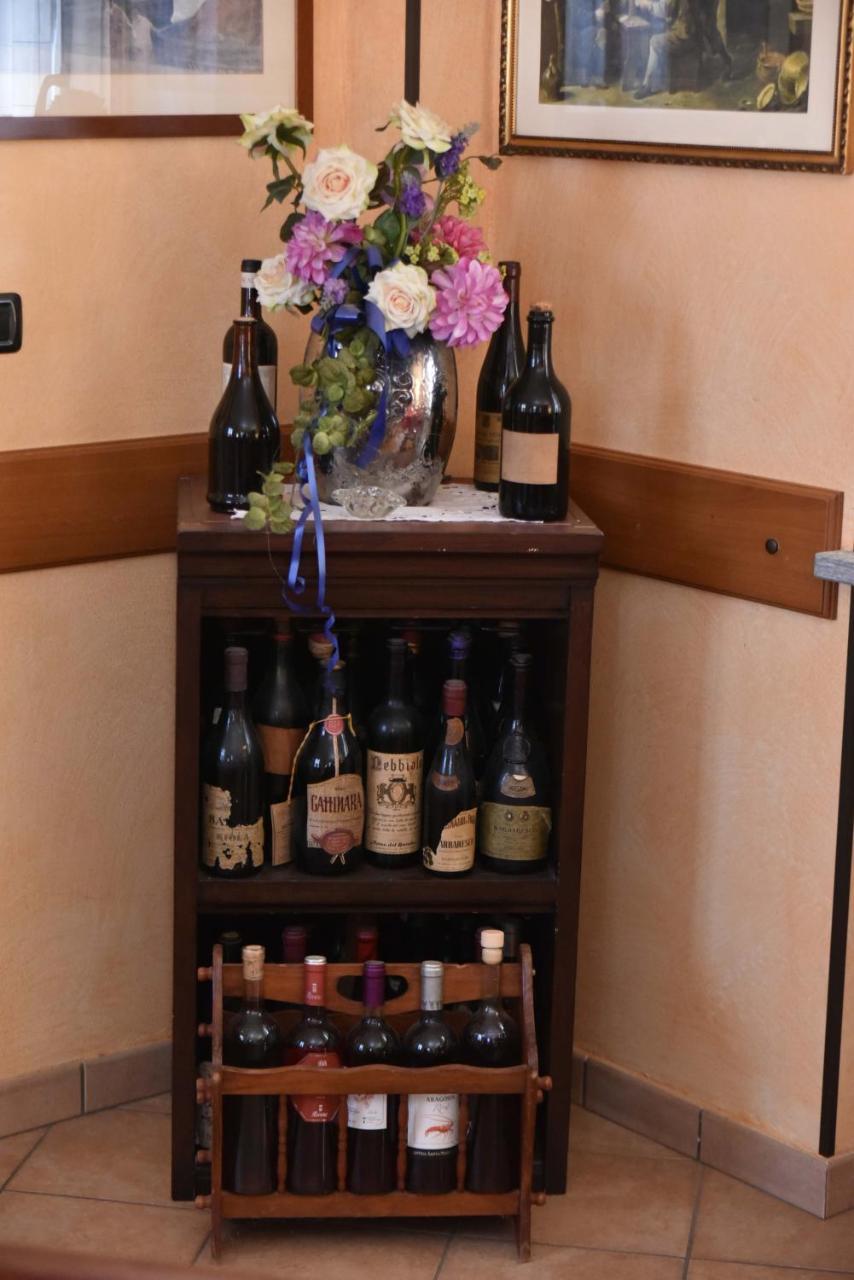 Agriturismo La Ca 'D Majin Poirino المظهر الخارجي الصورة