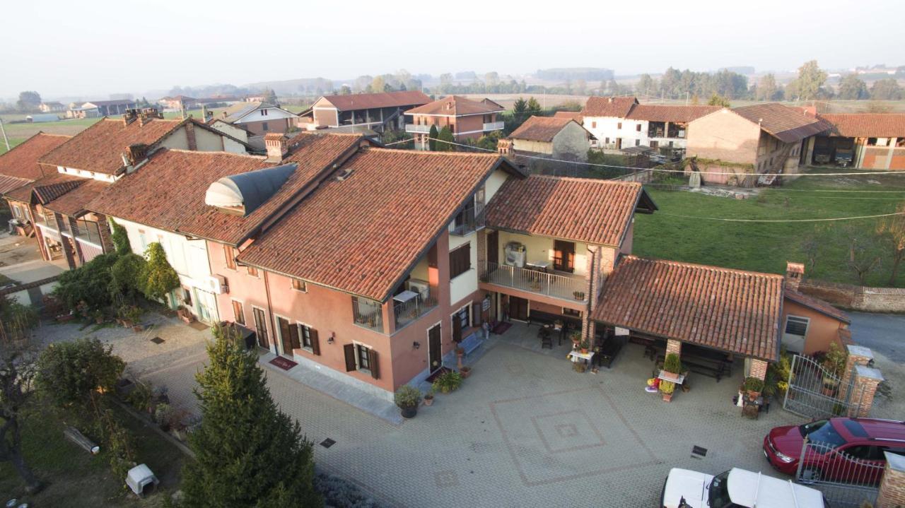 Agriturismo La Ca 'D Majin Poirino المظهر الخارجي الصورة